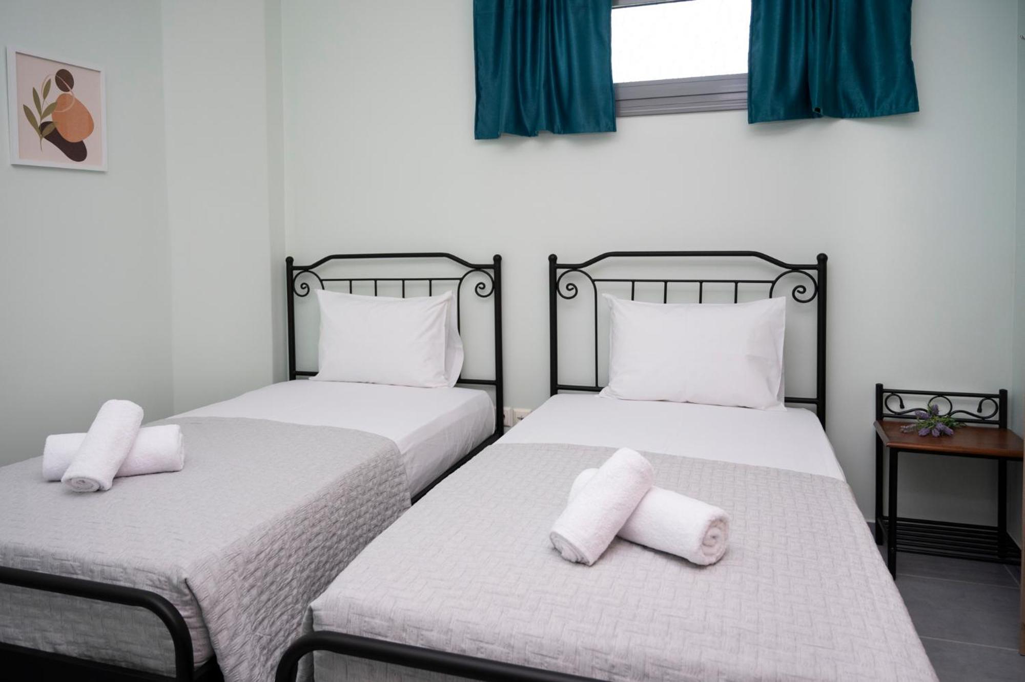 Oceanis Apartments 아르테미다 외부 사진